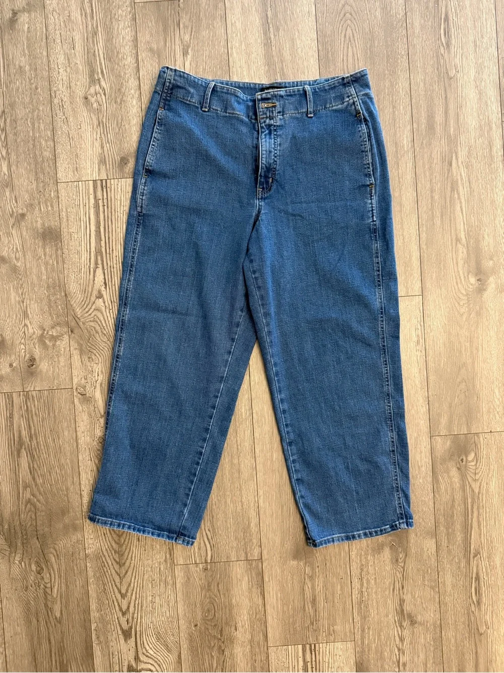 Banana Republic High Rise Straight Fit Dark Wash Women Capri Style Jeans 32x25.